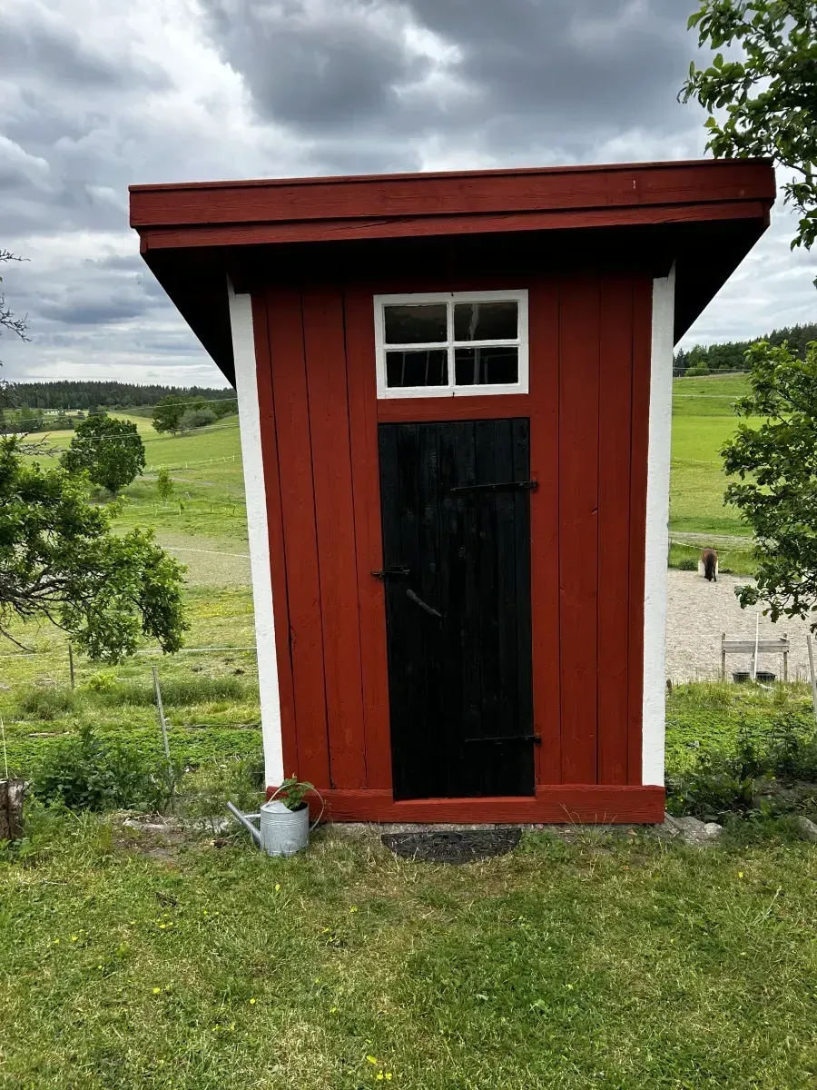 Uthus på gården
